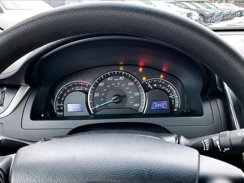 Used 2013 Toyota Camry LE image 24