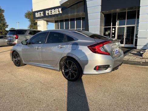 Used 2021 Honda Civic Sport image 4