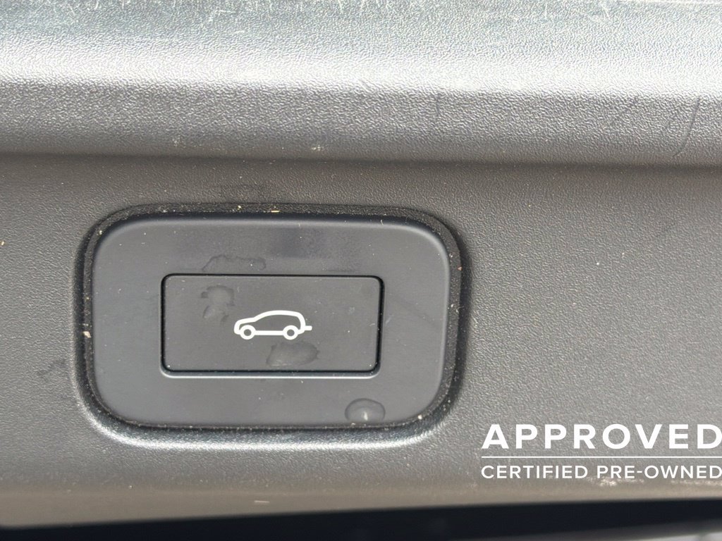 Used 2025 Land Rover Range Rover SE AWD/4WD image 13