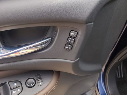 Certified 2024 Nissan Murano Platinum w/ Cargo Package FWD image 20