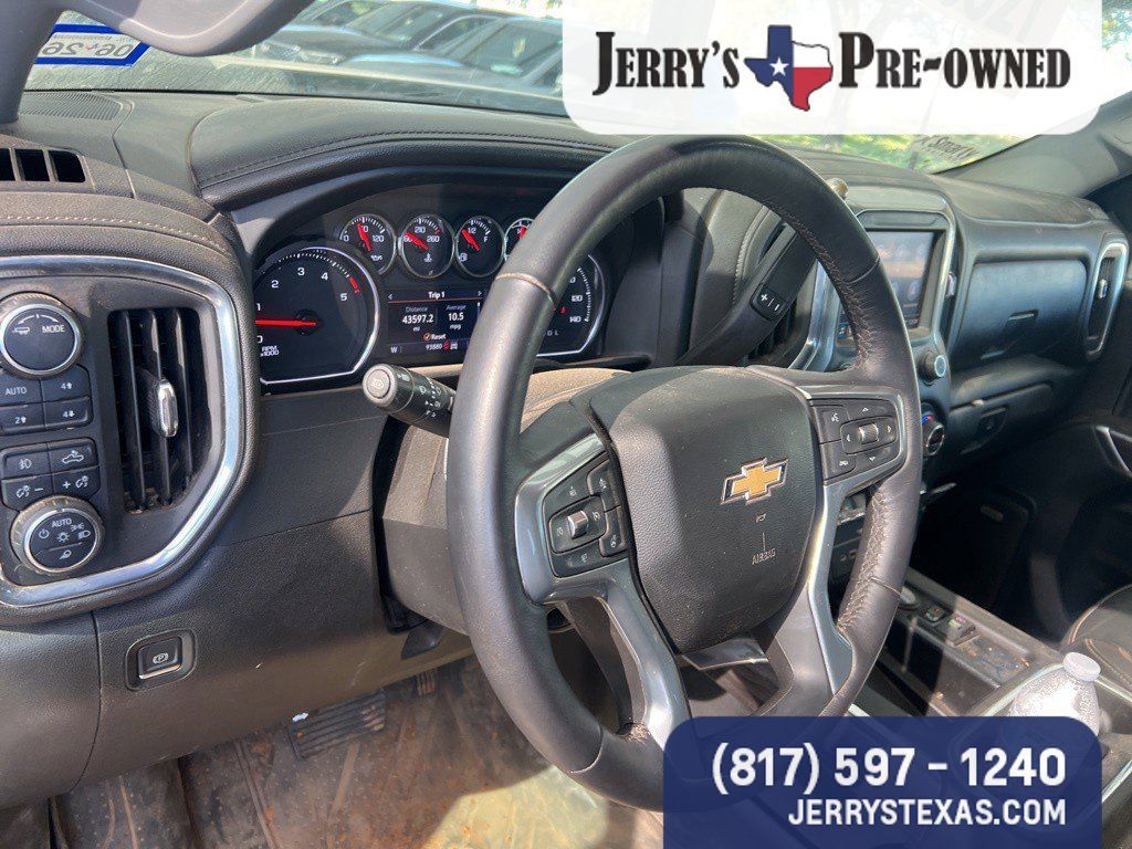 Used 2022 Chevrolet Silverado 3500 LTZ w/ LTZ Plus Package AWD/4WD image 2
