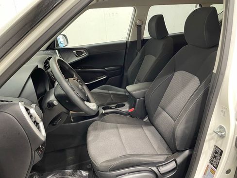 Used 2020 Kia Soul S image 10