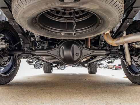 Used 2018 Toyota Tundra Platinum image 15