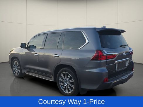 Used 2016 Lexus LX 570 4WD w/ Luxury Package image 6