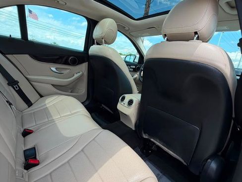 Used 2018 Mercedes-Benz C 300 4MATIC Sedan image 35