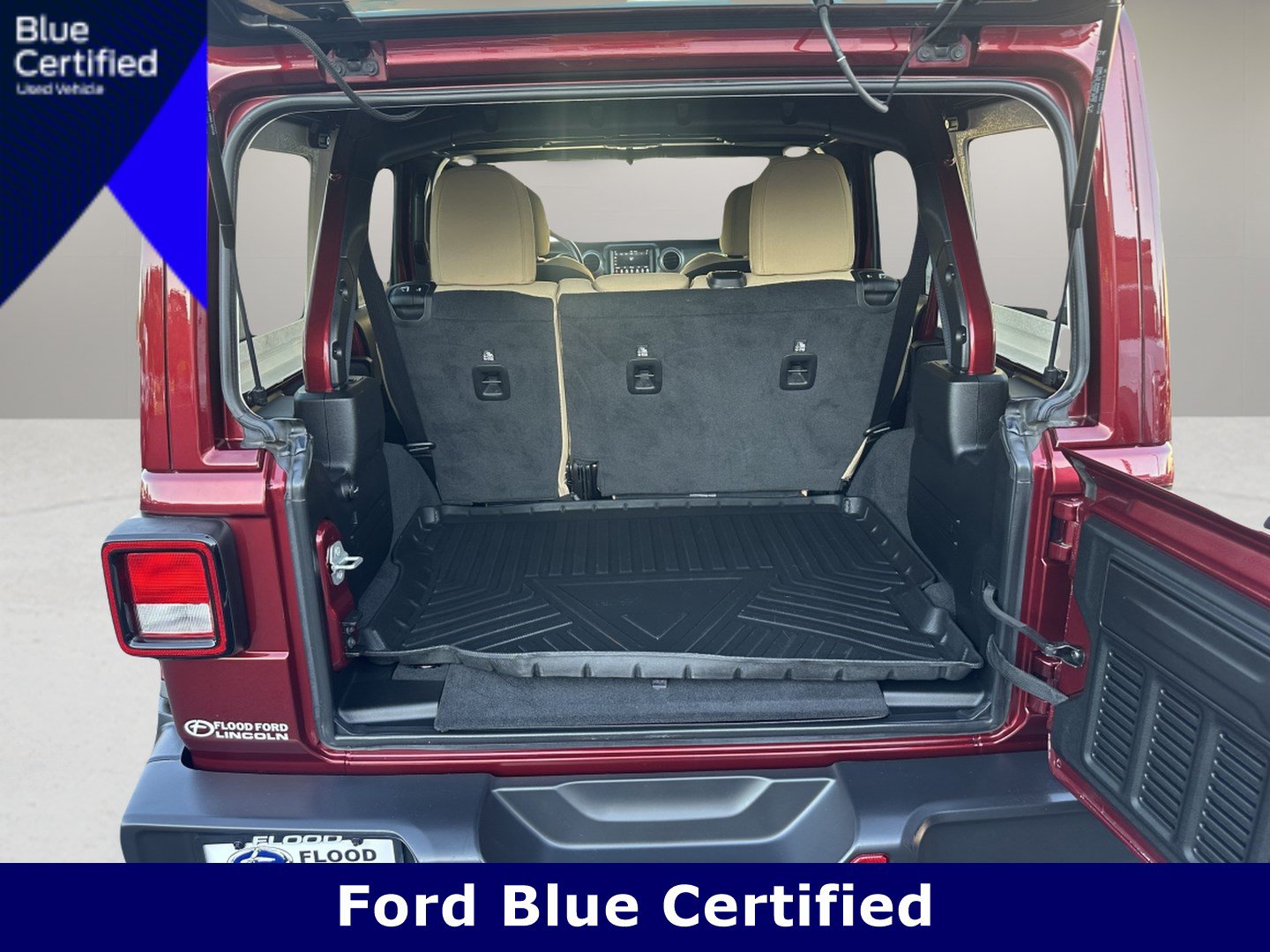 Used 2021 Jeep Wrangler Unlimited Sahara AWD/4WD image 7