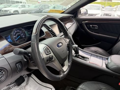 Used 2014 Ford Taurus Limited w/ Equipment Group 301A FWD image 30