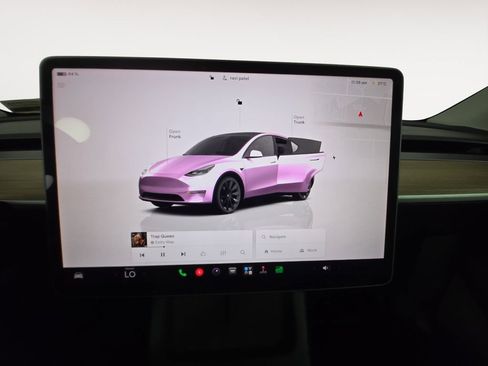 Used 2023 Tesla Model Y Long Range AWD/4WD image 14