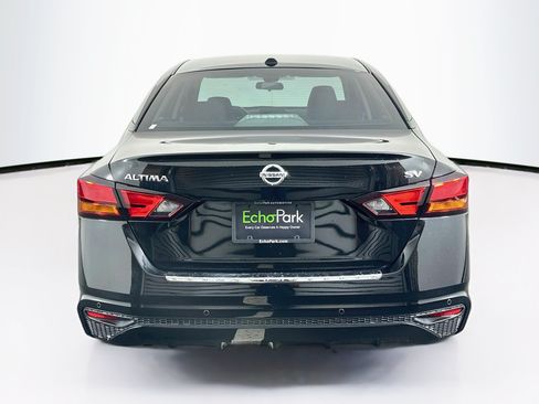 Used 2022 Nissan Altima 2.5 SV FWD image 7