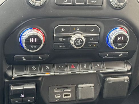 Used 2020 GMC Sierra 1500 SLT w/ X31 Off-Road Package image 12