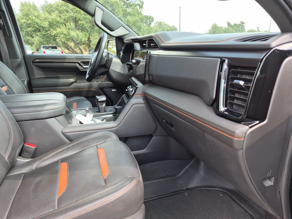 Used 2023 GMC Sierra 1500 AT4 w/ AT4 Preferred Package AWD/4WD image 39