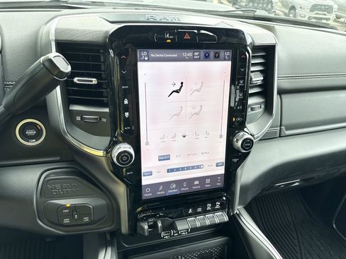 New 2026 RAM 2500 Laramie AWD/4WD image 19