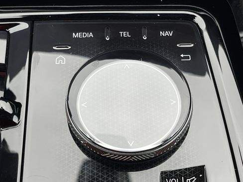 Used 2025 BMW i5 eDrive40i image 7