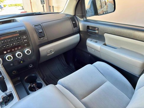Used 2008 Toyota Sequoia SR5 RWD image 18