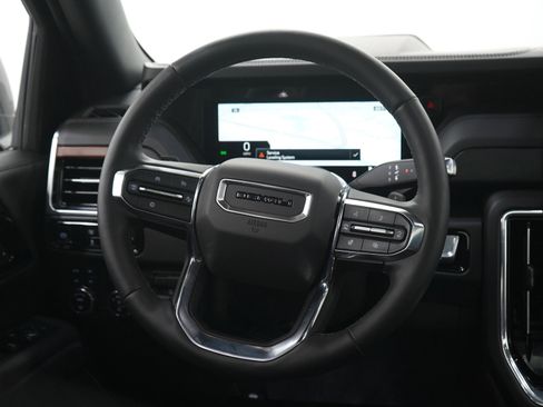 Used 2025 GMC Yukon Denali AWD/4WD image 19