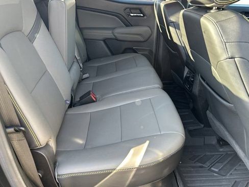 Used 2024 Chevrolet Colorado ZR2 w/ ZR2 Convenience Package III image 17