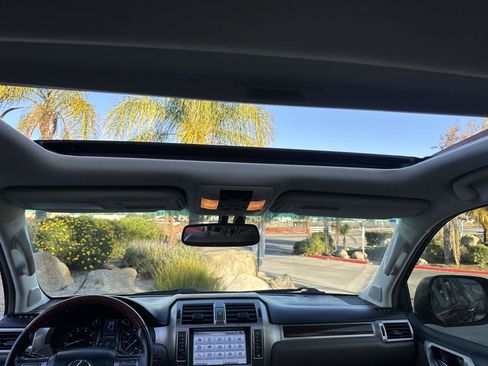 Used 2012 Lexus GX 460 Premium image 20