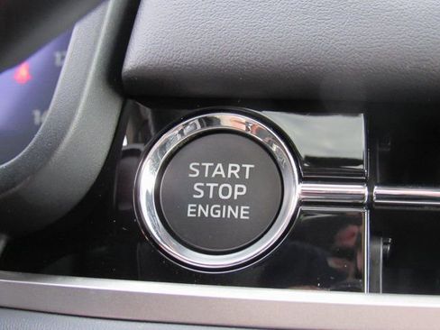 New 2026 Mitsubishi Outlander SEL FWD image 18