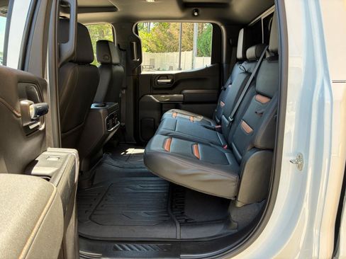Used 2019 GMC Sierra 1500 AT4 w/ AT4 Premium Package AWD/4WD image 32