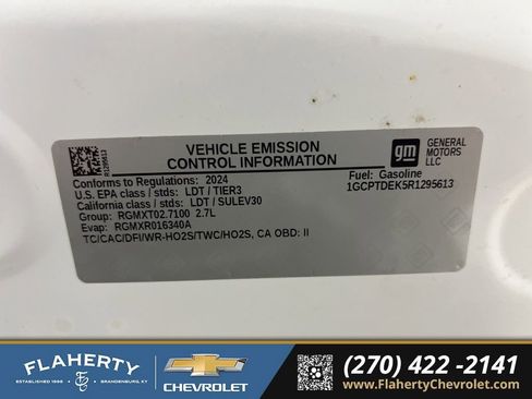 Used 2024 Chevrolet Colorado Z71 w/ Z71 Convenience Package 2 image 17