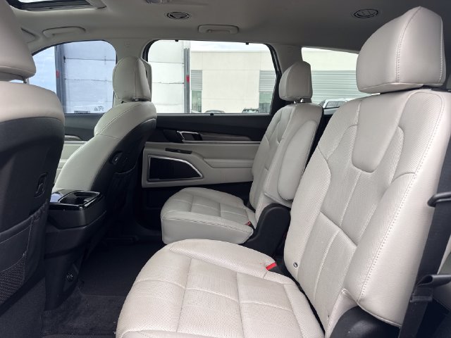 Used 2020 Kia Telluride EX w/ EX Premium Package AWD/4WD image 9