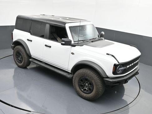 Used 2024 Ford Bronco Wildtrak image 29