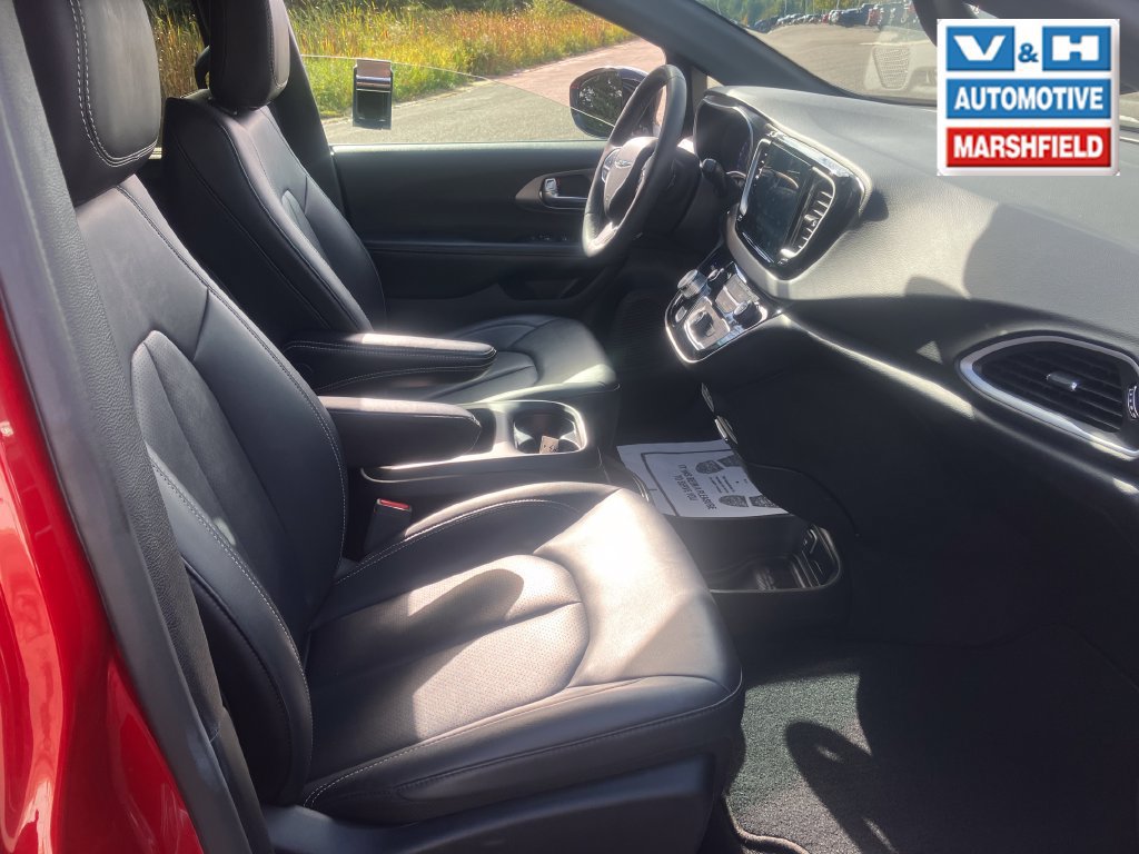 Used 2025 Chrysler Pacifica Select FWD image 23