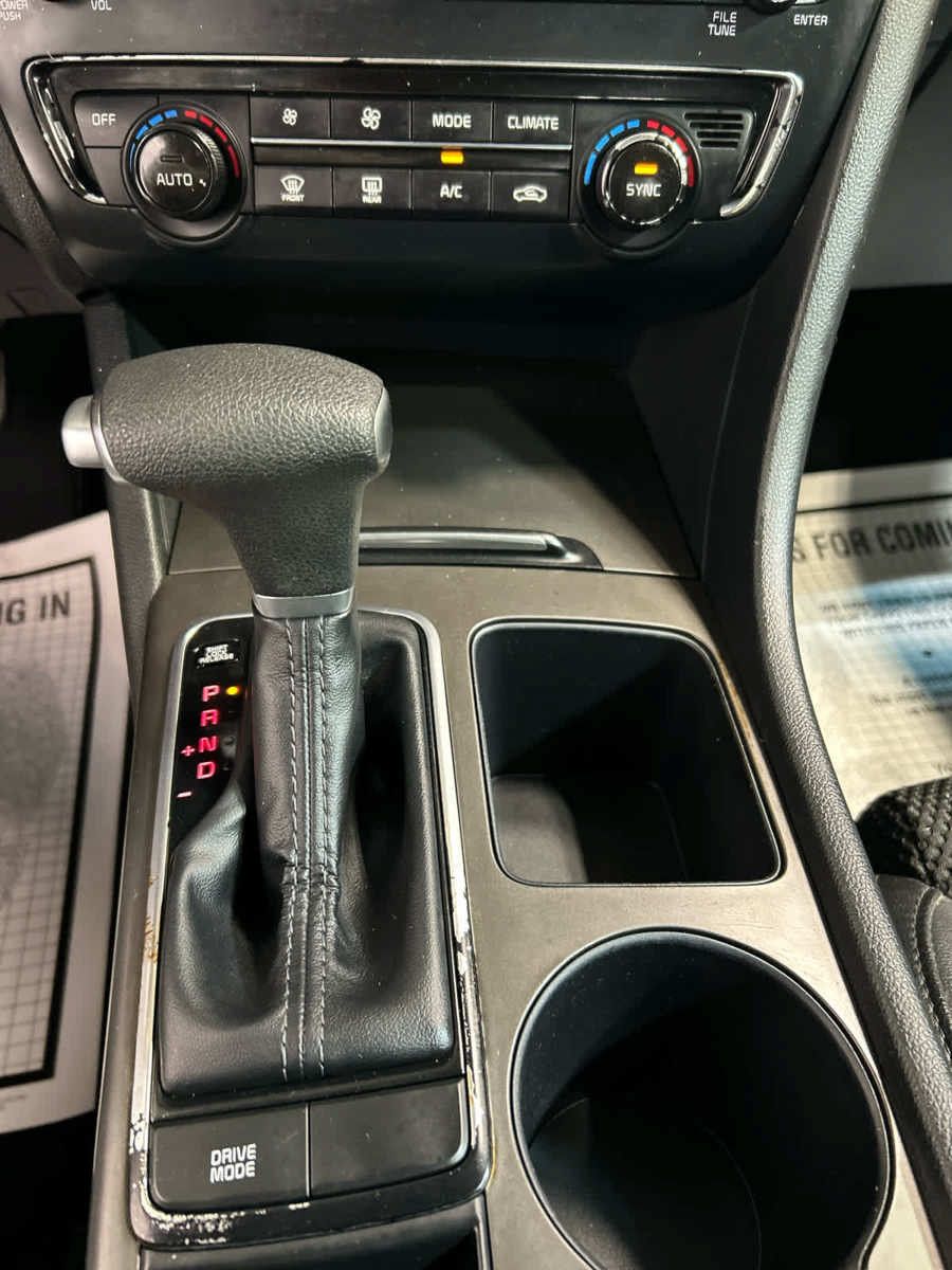 Used 2019 Kia Optima S FWD image 7