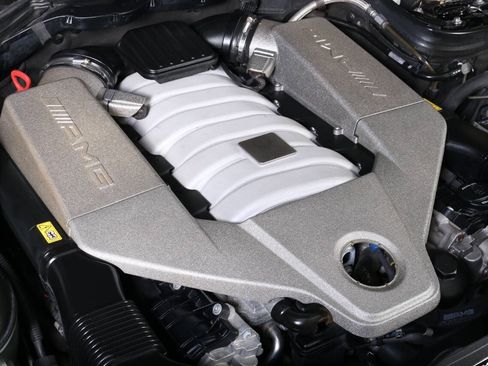 Used 2013 Mercedes-Benz C 63 AMG Coupe w/ Multimedia Pkg image 10