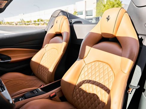 Used 2022 Ferrari F8 Tributo RWD image 49