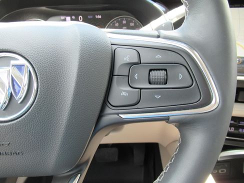 Used 2022 Buick Envision Avenir w/ Technology Package II FWD image 26