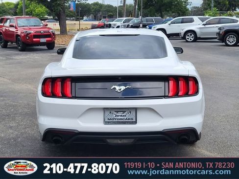 Used 2020 Ford Mustang Coupe RWD image 4
