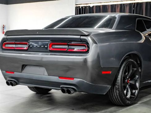 Used 2017 Dodge Challenger R/T RWD image 11