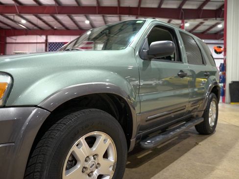Used 2006 Ford Escape XLT image 35