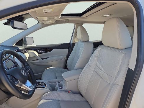 Used 2021 Nissan Rogue Sport SL w/ Premium Package image 13