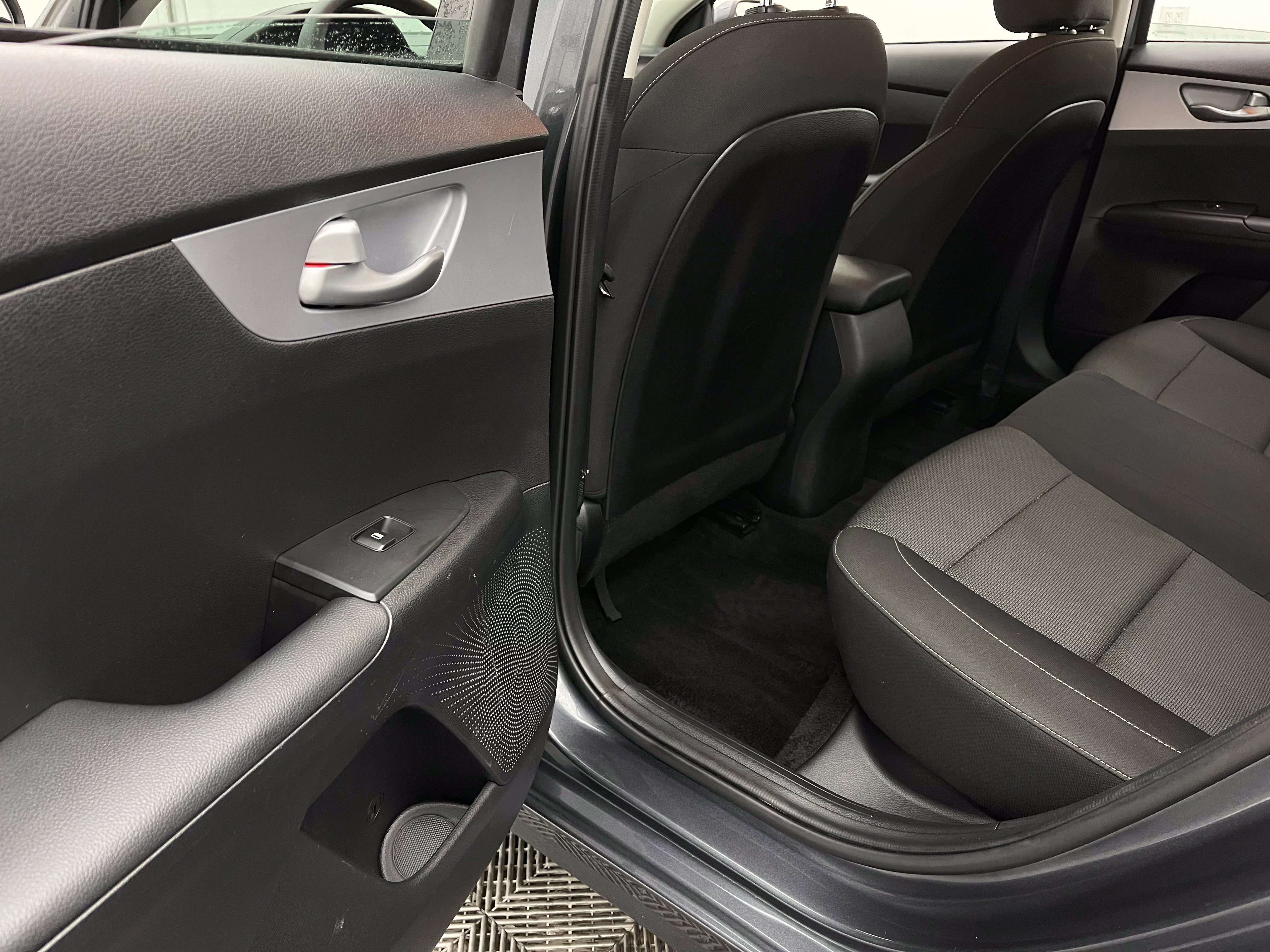 Used 2024 Kia Forte LXS FWD image 35