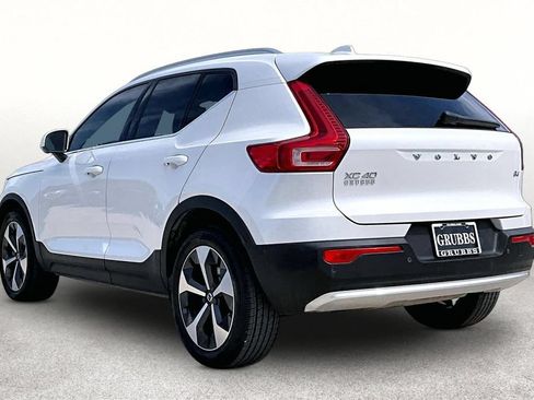 Used 2023 Volvo XC40 B4 Plus w/ Protection Package Premier FWD image 14