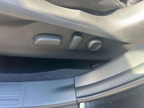 Used 2019 Subaru Forester Premium image 12