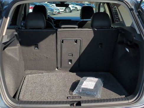 Used 2025 Volkswagen Taos SEL image 21