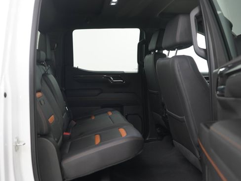 Used 2024 GMC Sierra 1500 AT4 AWD/4WD image 12