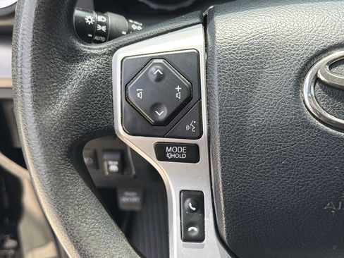 Used 2019 Toyota Tundra SR5 w/ SR5 Upgrade Package AWD/4WD image 19
