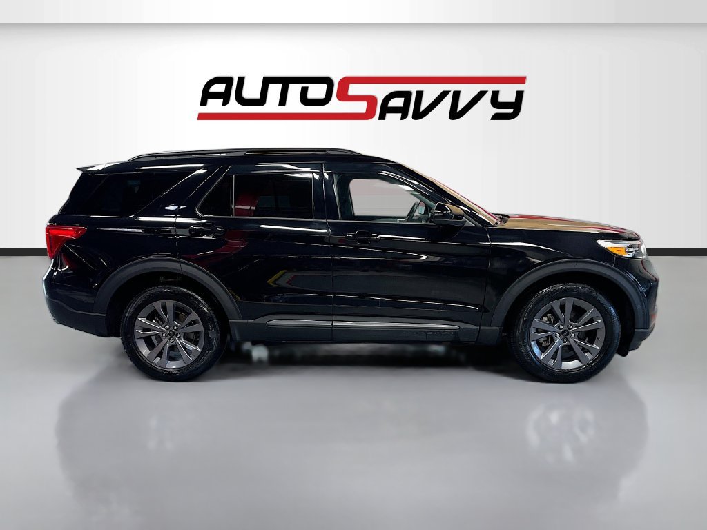 Used 2023 Ford Explorer XLT w/ Equipment Group 202A AWD/4WD image 8