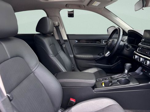 Certified 2024 Honda Civic EX-L image 34