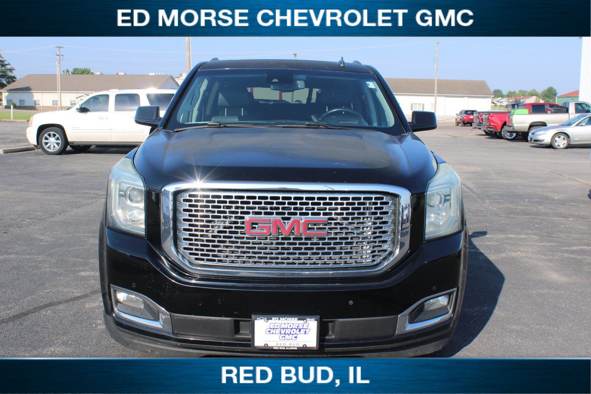 Used 2015 GMC Yukon XL Denali w/ Touring Package AWD/4WD image 3