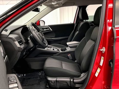 Used 2022 Mitsubishi Outlander ES image 23