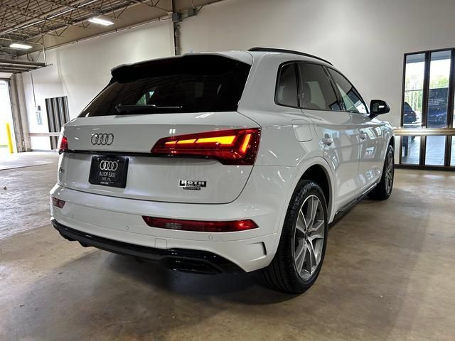 Used 2025 Audi Q5 2.0T Premium w/ Convenience Plus Package AWD/4WD image 3