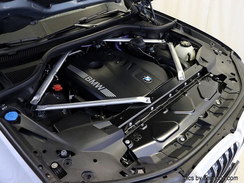 Certified 2023 BMW X7 xDrive40i w/ Premium Package image 40