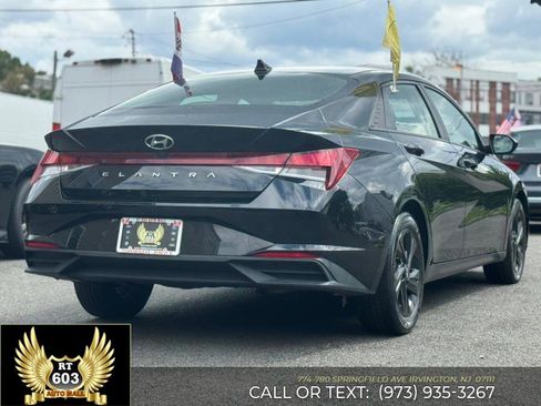 Used 2022 Hyundai Elantra SEL w/ Convenience Package image 4