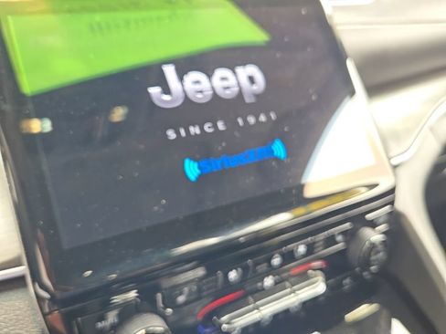Used 2023 Jeep Grand Cherokee L Limited w/ Luxury Tech Group II AWD/4WD image 26