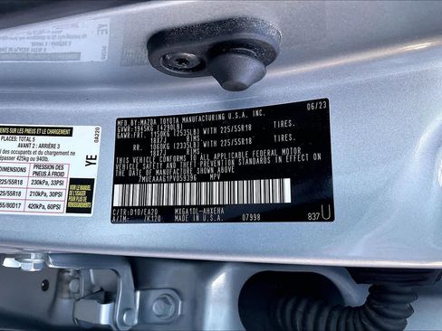 Used 2023 Toyota Corolla Cross XLE image 33